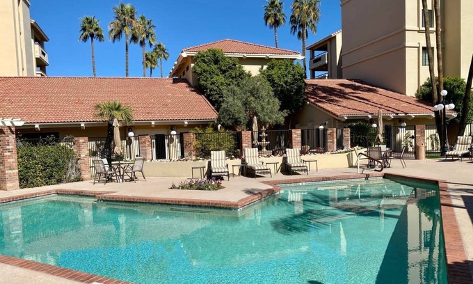 South Scottsdale Condo | ☆RESORT CONDO IN THE 🖤 OF OLD TOWN ✔️POOL✔️HOTTUB✔️MONTHLY RATES