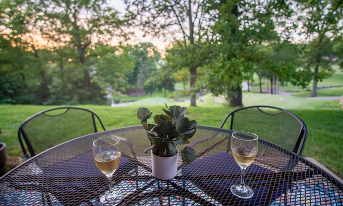 Branson Condo | Resort golf condo w/arcade & jacuzzi tub