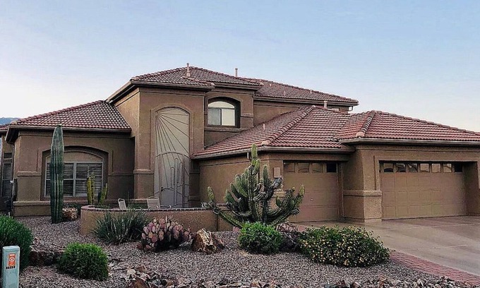 Saddlebrooke House | Resort Golf Course Living With Amazing Golf and Mountain Views