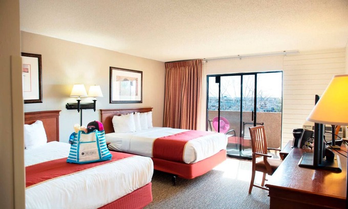 Wahweap Resort | Resort Haven in Arizona:Close to Antelope Canyon!2 Pet Friendly Units,Pool