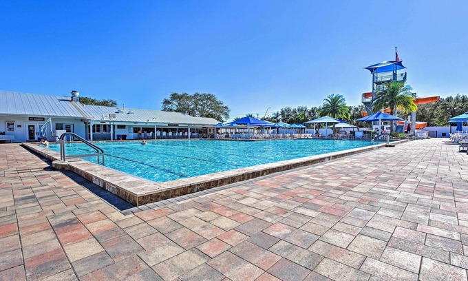 Braden River Cottage | Resort Pool & Hot Tub: Home 8 Mi to Dtwn Sarasota