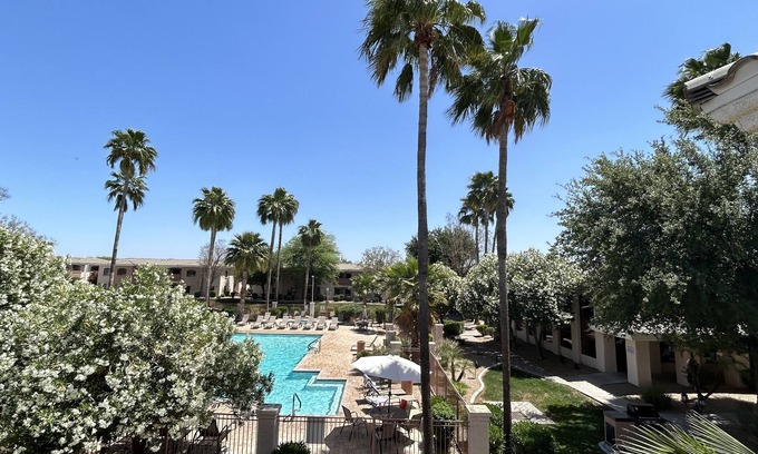 Maryvale Apartment | Resort Style Condo - Desert Breeze Villas