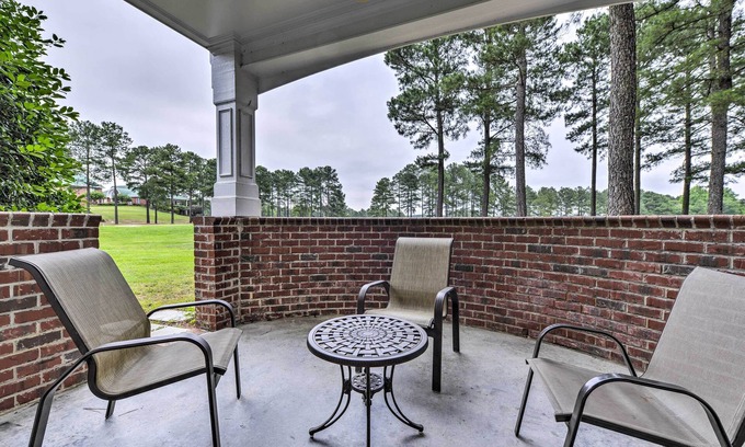 Spring Lake Condo | Resort-Style Condo/Suite on Golf Course w/Pool!