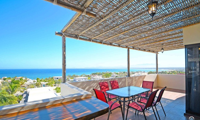 La Ventana Apartment | Resort-style Stay with Ocean Views, Pool, BBQ, Gym