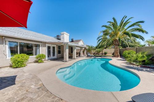 Eagle Hills House | Resort Style Vacation Home Wfree Heated Pool