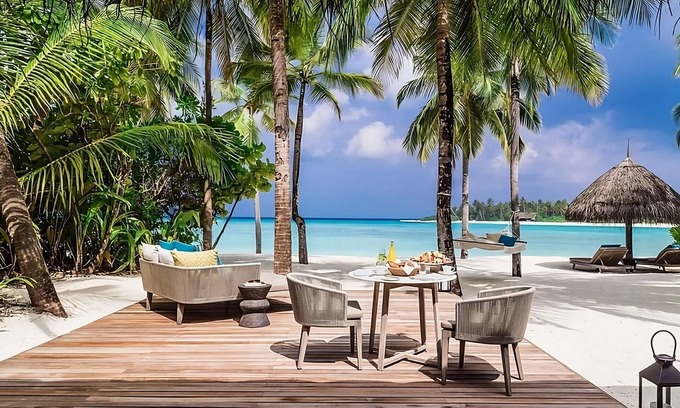 Reethi Rah Hotel | Rest and Relaxation! Balcony w/Beach View, Private Beach, Outdoor Pool