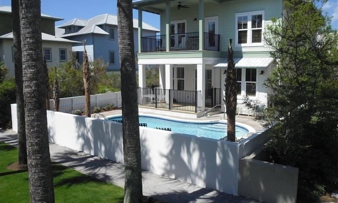 Rosemary Beach House | Rest Ashore 6BR/5.5 bath, Pool, Office and Media rms w/bunks, 2 fridges, 3 kings