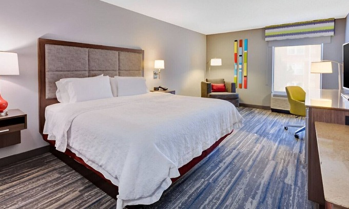 Mount Saint Joseph House | Rest up & Recharge in Charming Place! With Gym