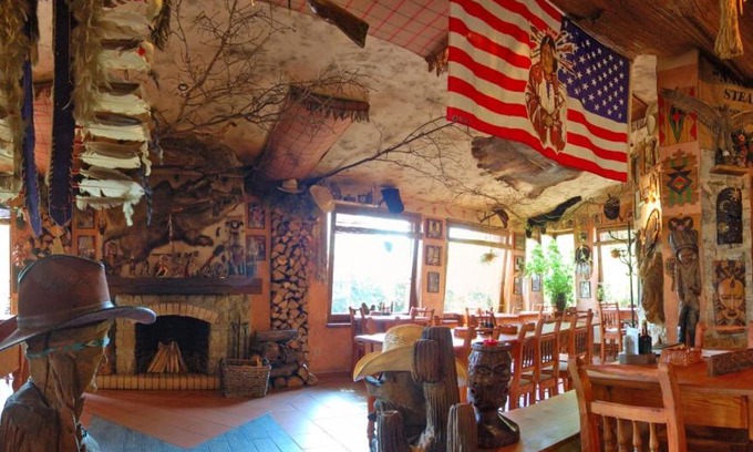 Pardubice House | Restaurant a penzion Steak Station