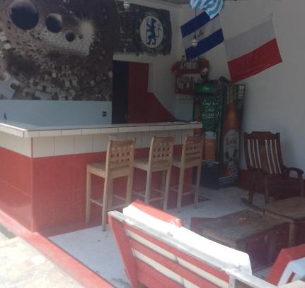 Las Penitas House | Restaurante polaco and a room for rent.