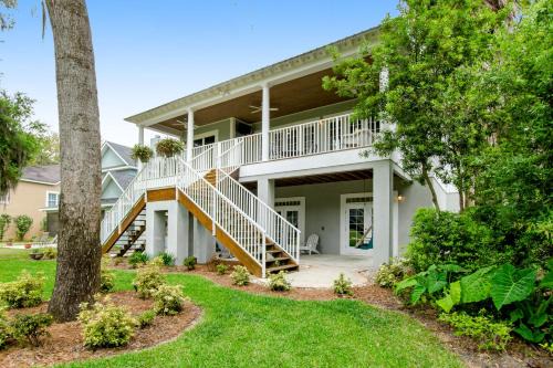 St. Simons Island House | Restful Adventure On The Coast