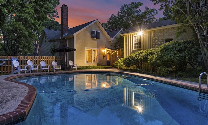 Fredericksburg House | Restored Historic Home - Walk to Downtown - Private Pool - Perfect for Groups