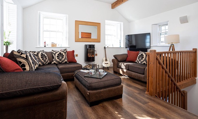 Barrow-in-Furness Cottage | Retreat in Cumbria with Stunning Sea Views