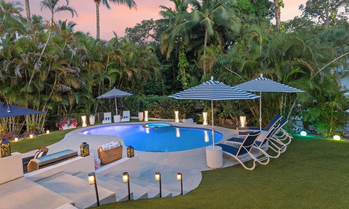 Riverside Park House | Retreat@Sailboat Bend Heated Pool BBQ - 100ft Dock 10 min to Ft Lauderdale Beach