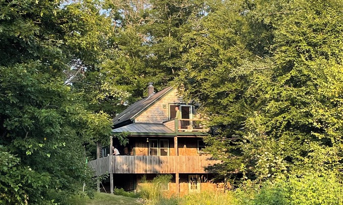 Fryeburg Cabin | Retreat to this 3-bedroom cabin in Stow