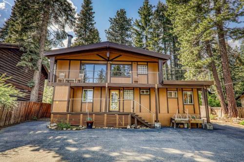 Carnelian Bay House | Retreat with Private Hot Tub steps North Lake Tahoe