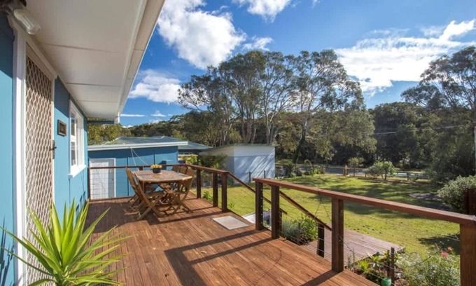 Kioloa House | Retro Beach Cottage - classic surf getaway