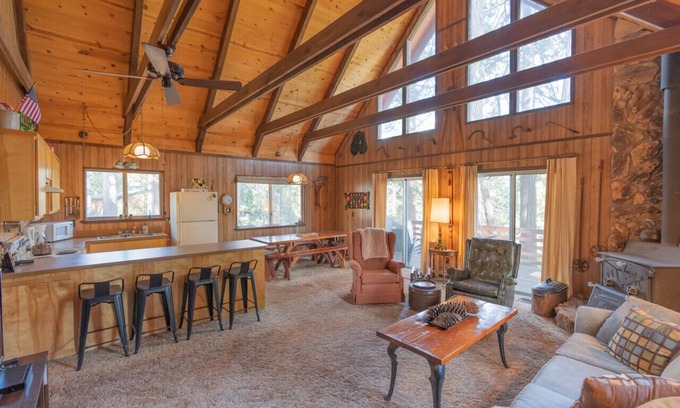 Arnold House | Retro Chalet w/central heat!