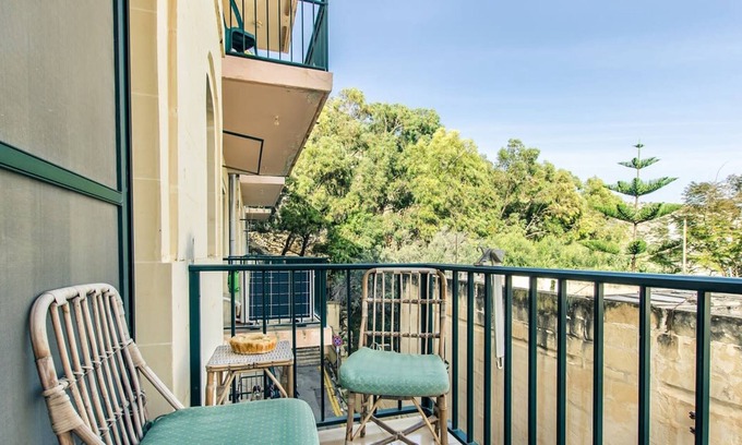 Xlendi Apartment | Retro Designer Homelike Apartment - Close to Beach