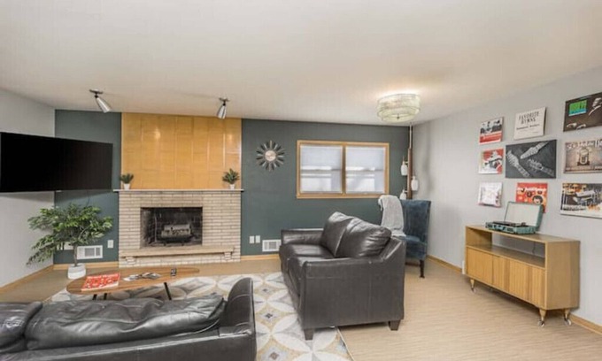 Sioux Falls House | Retro Haven - mid-century modern styling - 4 bedrooms, 2.5 baths,