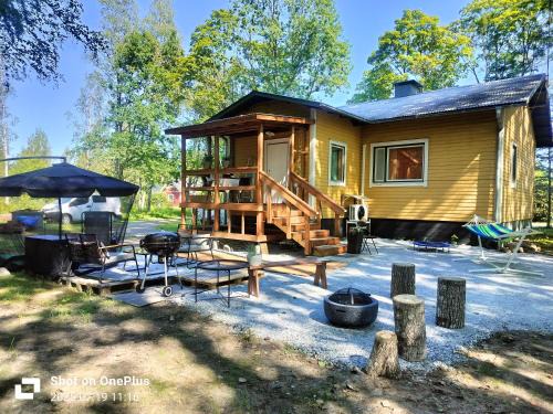 Savonlinna House | Retro House