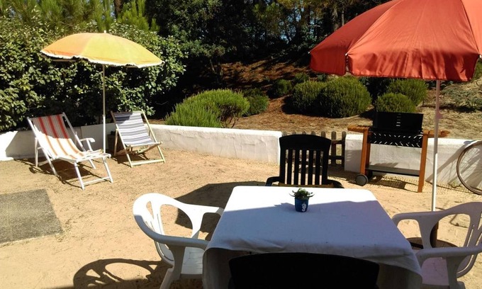Notre-Dame-de-Monts House | Retro house near forest and beach - Pets allowed