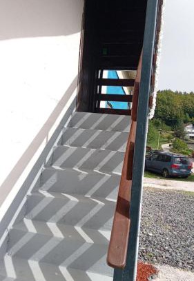 Bosnia Apartment | Retro II