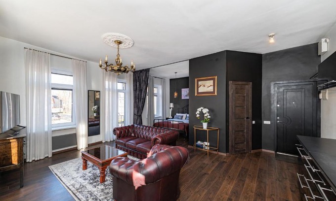 Old Town Apartment | Retro Studio Old Town Apartment by Domvia