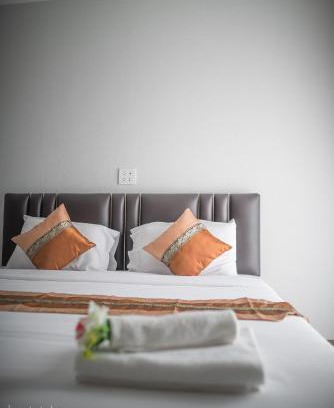 Mae Sot House | Retro Twin Home @Maesot