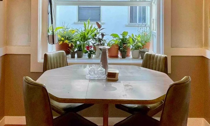 Eastside Condo | Retro Vibes - Updated 1950s 1 Br/1 bath Duplex Unit