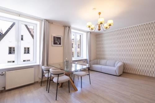 Old Town Apartment | Revalia Old Town Hall Square Apartment