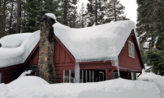 Pineland House | Reynold's Charming West Shore Cabin