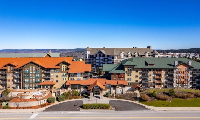 Snowshoe Condo | RF222|1BR Ski-in/Ski-out | Heated Garage Parking