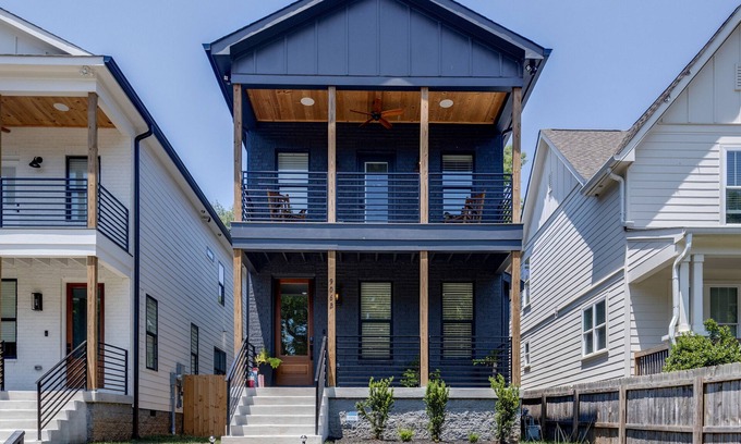 Cleveland Park House | Rhapsody | Close to DT Nashville, Wineries & More!