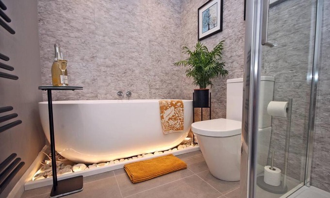 Llanddeiniolen House | Rhoslan. Boutique style farmhouse in Snowdonia