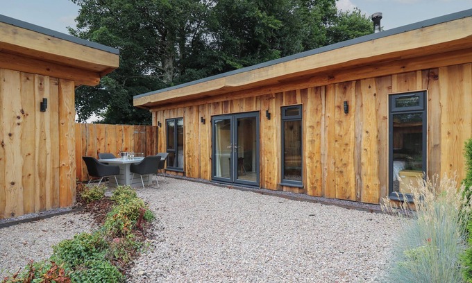 Llangadfan Cottage | RHOSYN, pet friendly, character holiday cottage in Llangadfan