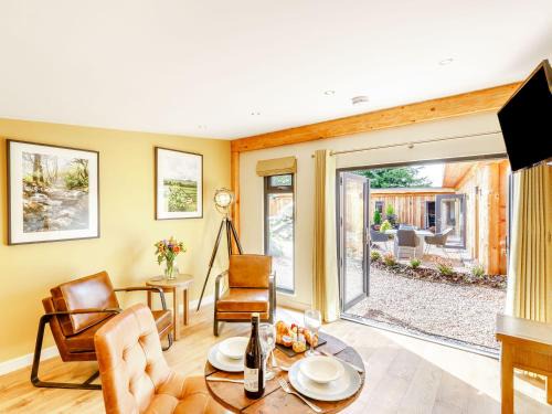 Llangadfan House | Rhosyn - Uk40260