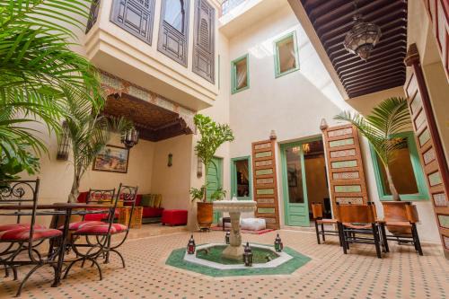 Assouel Bed & Breakfast | RIAD AZRUR