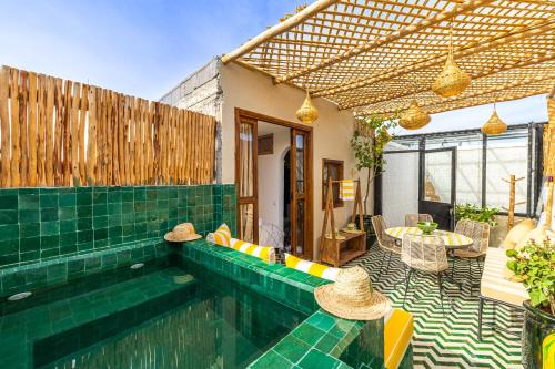 Kasbah Villa | Riad B&Z privatif avec piscine et petit dejeuner offert