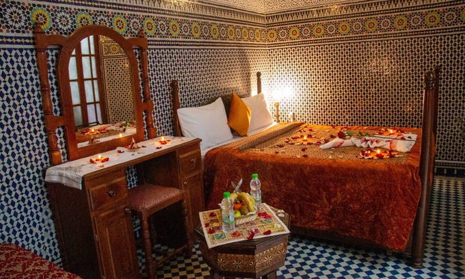 Layoun House | Riad Baba