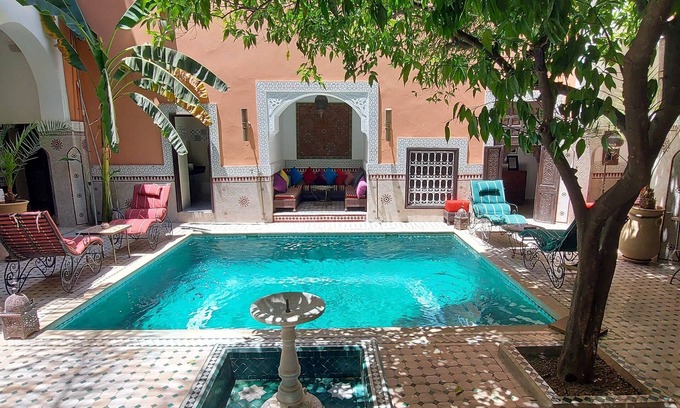 Bab Doukkala Bed & Breakfast | Riad barroko charming house center medina