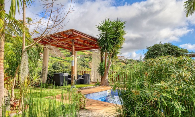 Calheta Villa | Ricardo House, a Home in Madeira