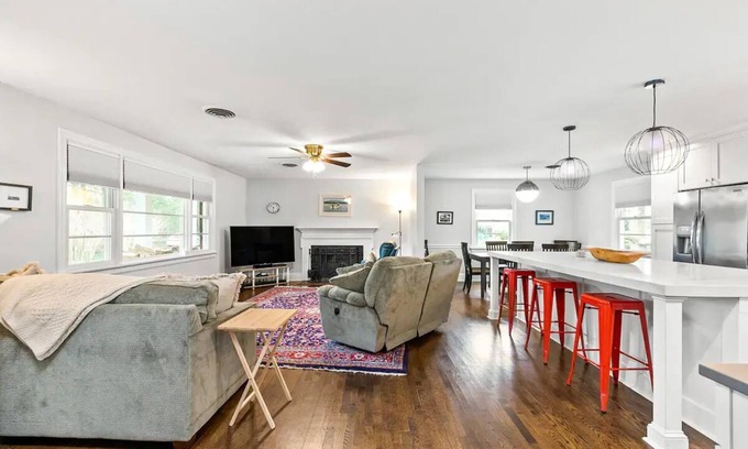 North Chesterfield House | Richmond Hosting Homenn
