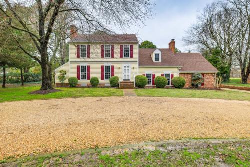 North Chesterfield House | Richmond Vacation Rental about 10 Mi to Downtown!