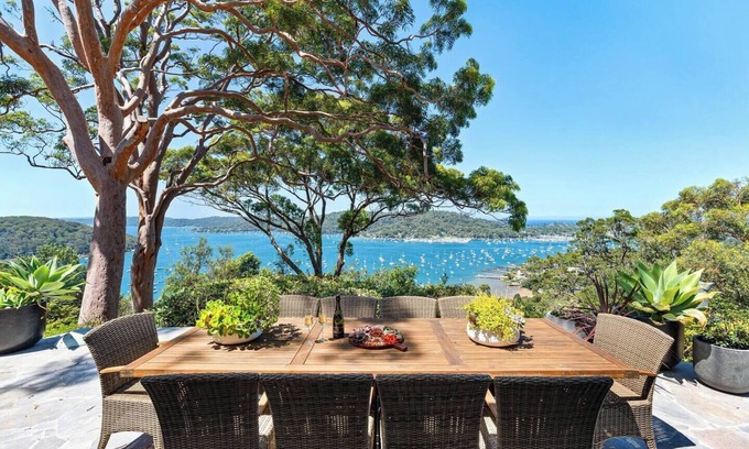 Bayview House | Ridgedale House & Cottage – Luxurious Seaside Retreat