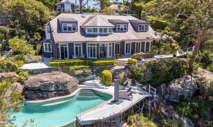 Bayview House | Ridgedale House – Luxurious Seaside Retreat