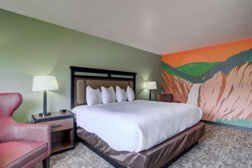 Gardiner Hotel | Ridgeline Hotel at Yellowstone, an Ascend Collection Hotel