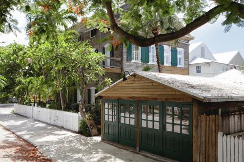 Historic Seaport Hotel | Ridley House - Key West Historic Inns