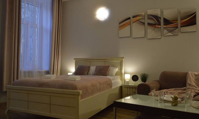 Avoti Apartment | Riga City Center Romantic style studio apartment
