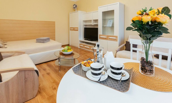 Sampeteris Apartment | Riga City Key Apartments 1 with garden view